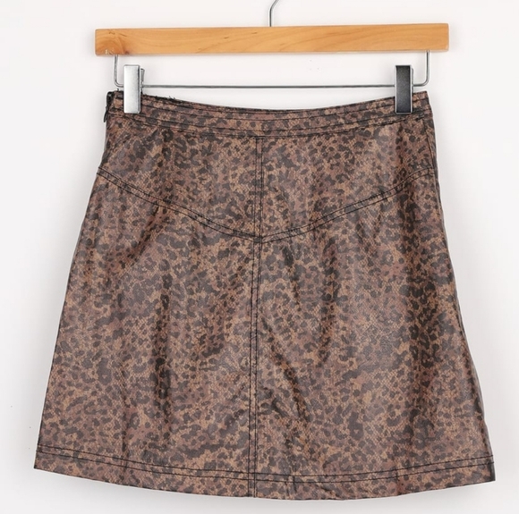 NWT Free People Printed Fake Out Brown Leopard Print Faux Wrap Mini Skirt - Picture 7 of 13